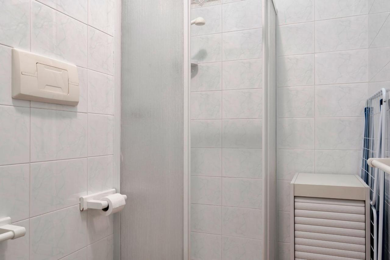Azzurra Suite - Monolocale Con Piscina E Wifi Sirmione Exterior foto